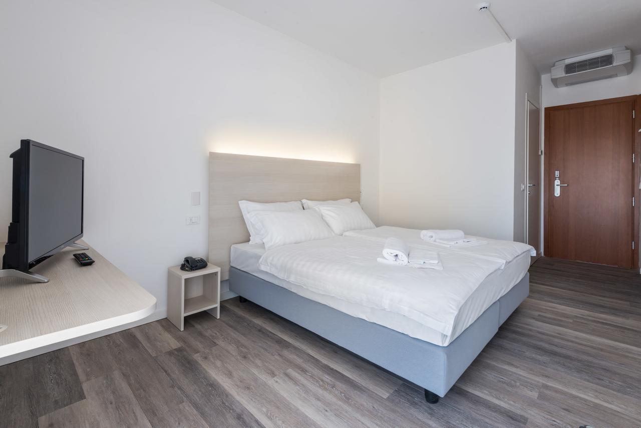 Hotel Internazionale 勒威诺 外观 照片